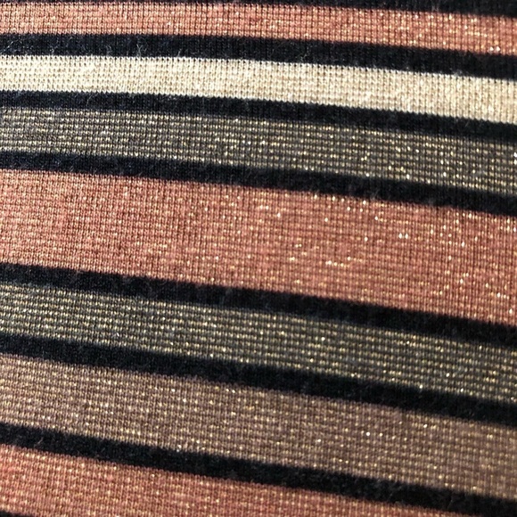 AÉROPOSTALE Long Sleeve Metallic Stripe Tee - Picture 4 of 4